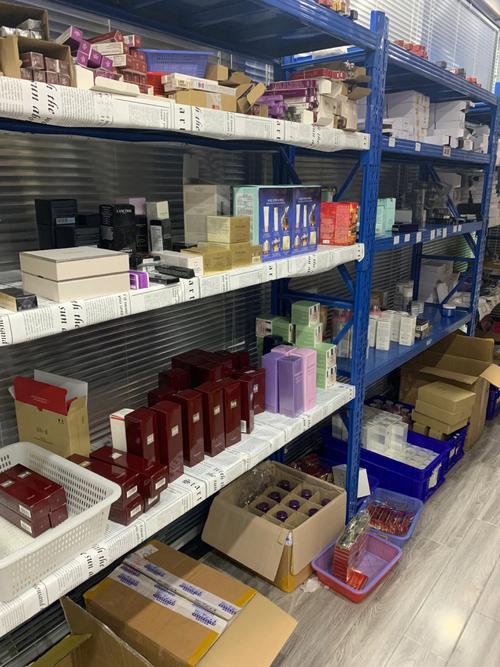 明通化妝品批發(fā)城實力店家 日用百貨銷售新標(biāo)桿